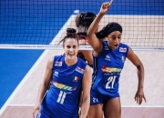 开云体育官方网站-中国队逆转法国队，黄鸭组合惊艳四座