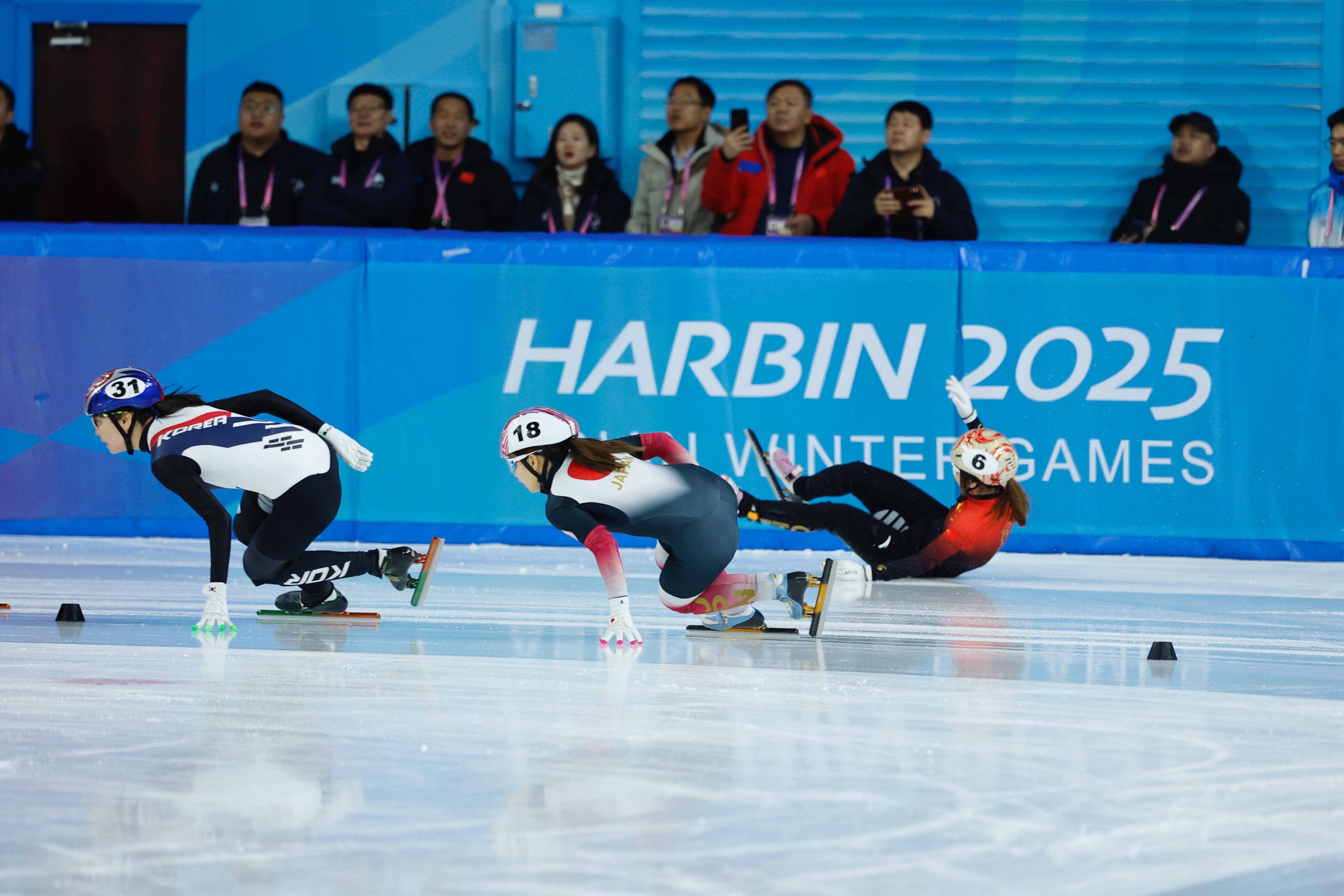 巴西选手荣获女子速滑短道米铜牌