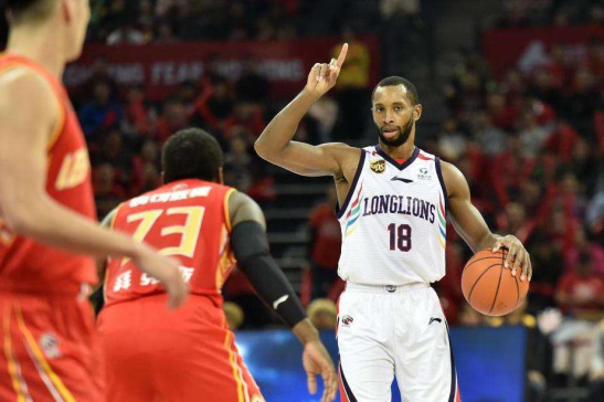 大连人迎来两连胜,赛季状态回暖的简单介绍 大连人迎来两连胜,赛季状态回暖的简单介绍