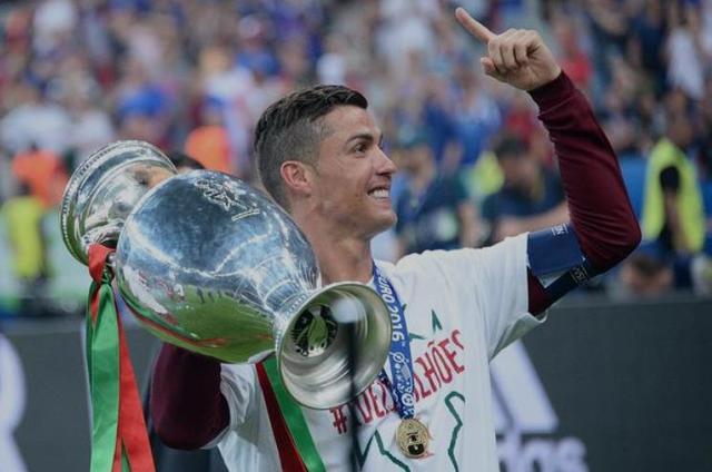 葡萄牙球星披荆斩棘,带领球队逆袭成功 葡萄牙球星披荆斩棘,带领球队逆袭成功