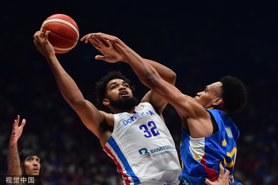 EG险胜HLE,Caps成为全场焦点小组赛2:1(广州) EG险胜HLE,Caps成为全场焦点小组赛2:1(广州)