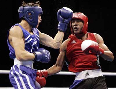 德国拳击选手成功击败对手,晋级决赛 德国拳击选手成功击败对手,晋级决赛