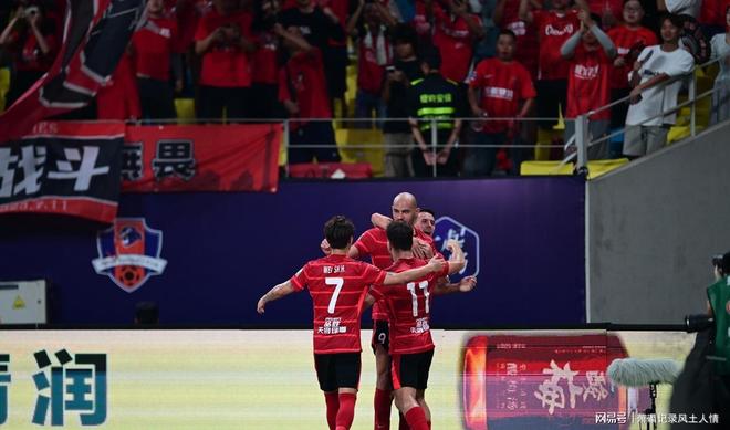 客场作战,球队困境多重,亚冠压力山大的简单介绍 客场作战,球队困境多重,亚冠压力山大的简单介绍