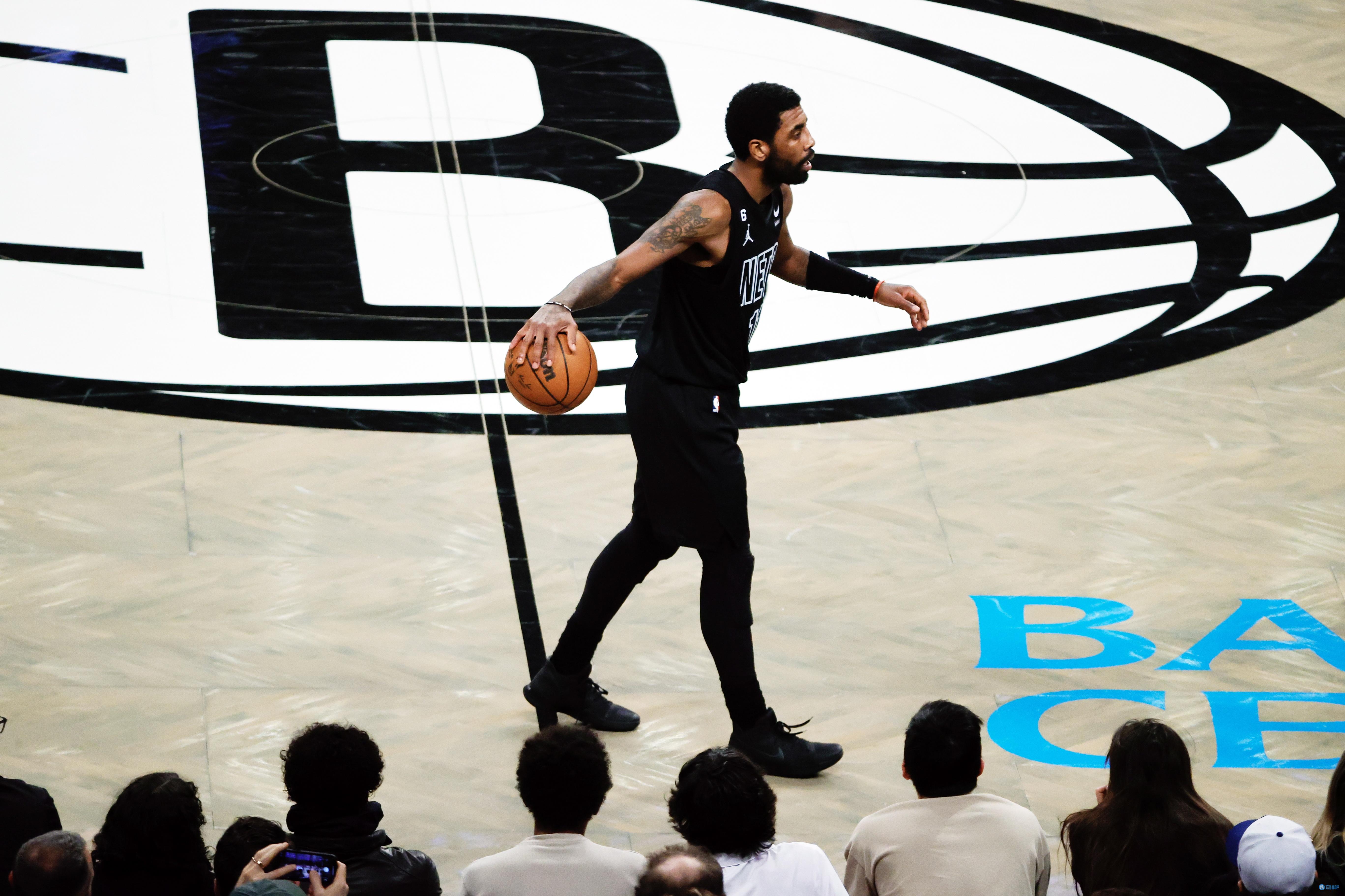 篮网碾压澳大利亚男篮,欧文高光表现的简单介绍 篮网碾压澳大利亚男篮,欧文高光表现的简单介绍