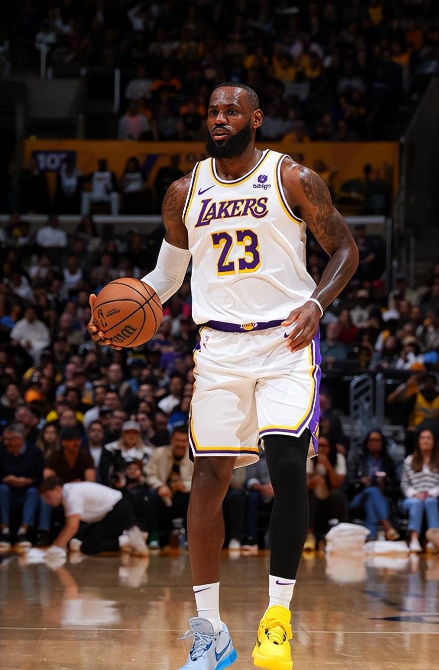 包含德国男篮力克希腊男篮,詹姆斯打破历史纪录的词条 包含德国男篮力克希腊男篮,詹姆斯打破历史纪录的词条